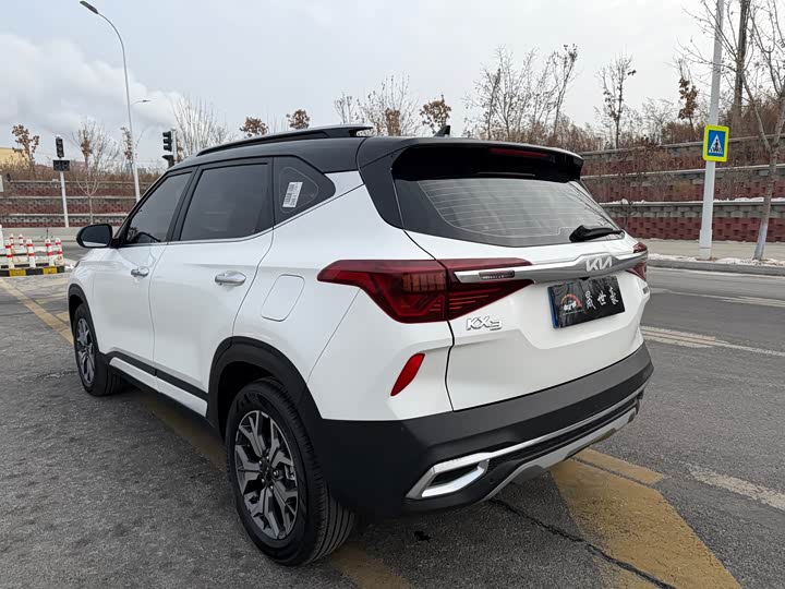 Kia KX3 2021 2021款 1.5L CVT潮流版