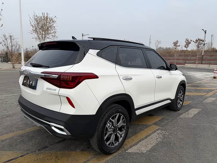 Kia KX3 2021 2021款 1.5L CVT潮流版