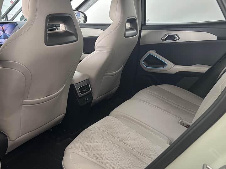 BYD Yuan Up 2025 2025款 智驾版 401KM 超越型