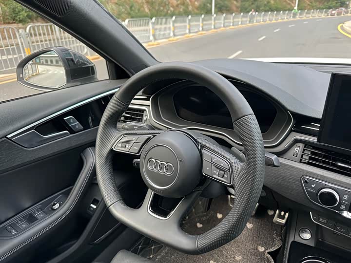 Audi A4L 2025 2025款 200万辆悦享版 40 TFSI 豪华动感型 B&O 星夜版