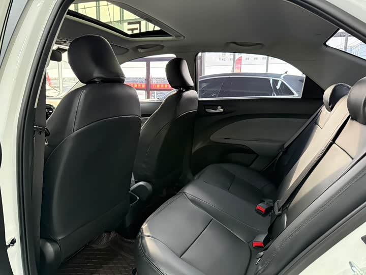 Kia Pegas 2020 2020款 改款 1.4L 自动精英互联版