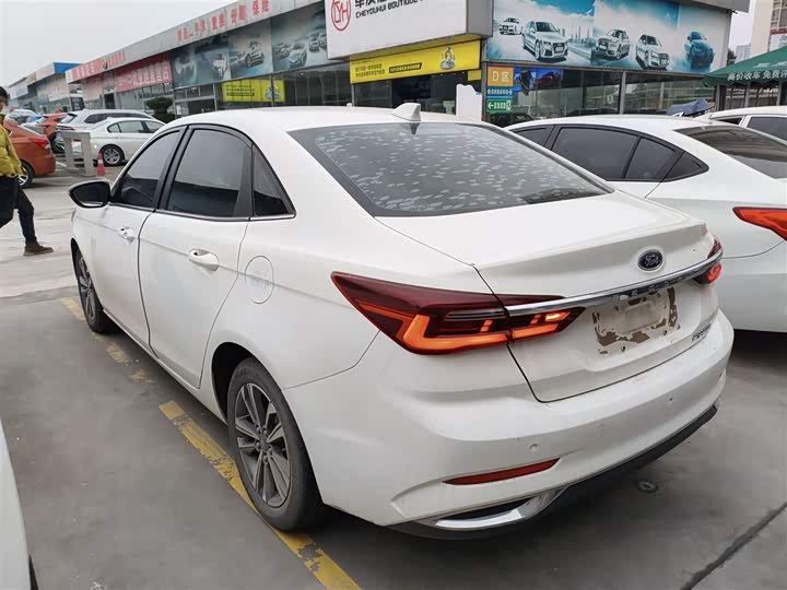Ford Escort 2021 2021款 1.5L 自动钻石版