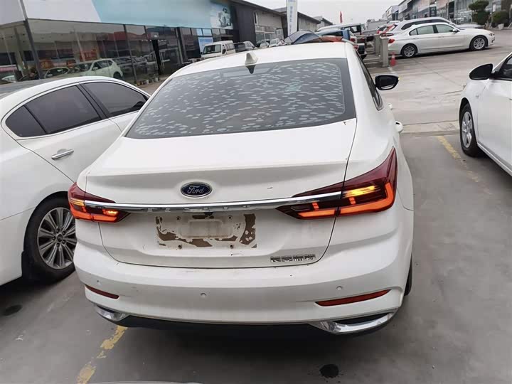 Ford Escort 2021 2021款 1.5L 自动钻石版