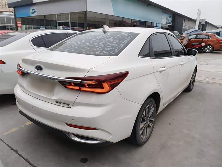 Ford Escort 2021 2021款 1.5L 自动钻石版