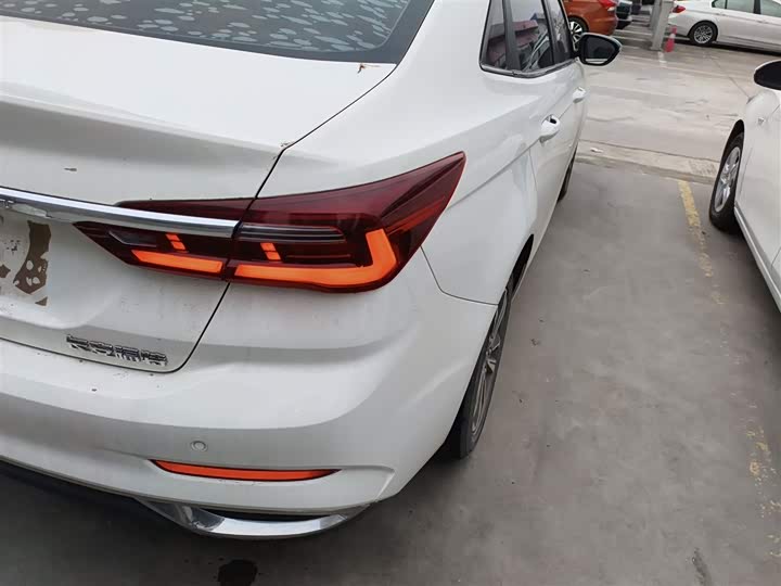 Ford Escort 2021 2021款 1.5L 自动钻石版