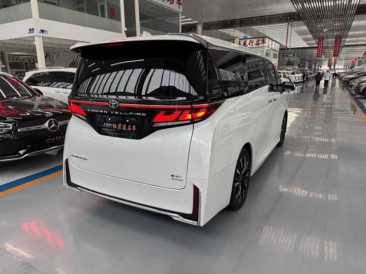 Toyota Vellfire 2024 2024款 皇冠 双擎 2.5L 至尊行政版