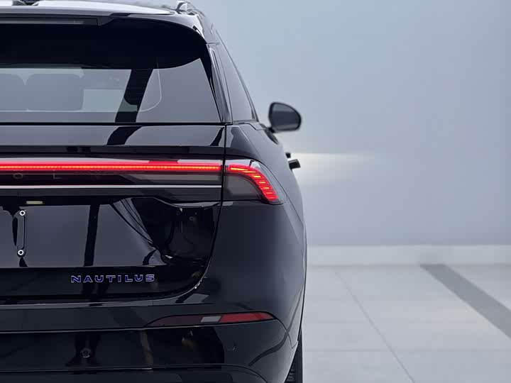 Lincoln Nautilus 2025 2025款 2.0T 四驱尊逸混动版