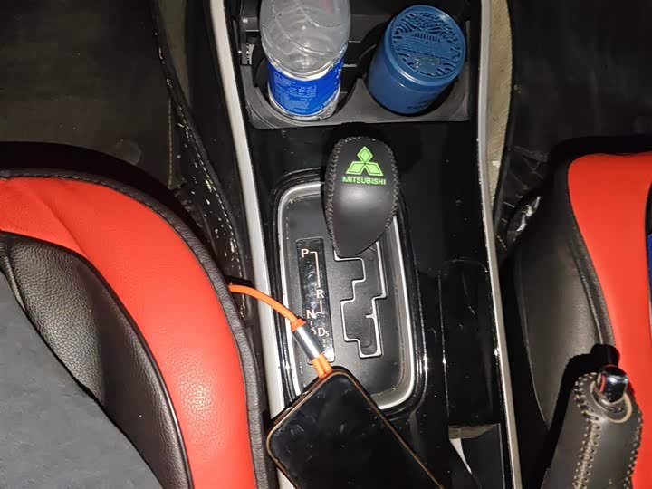 Mitsubishi Outlander 2021 2021款 改款 2.0L 两驱畅行版 5座