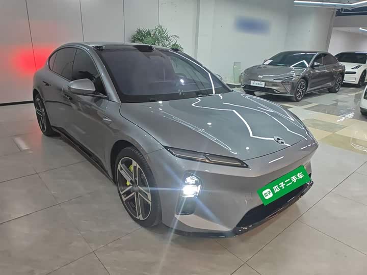2025 Nio ET5