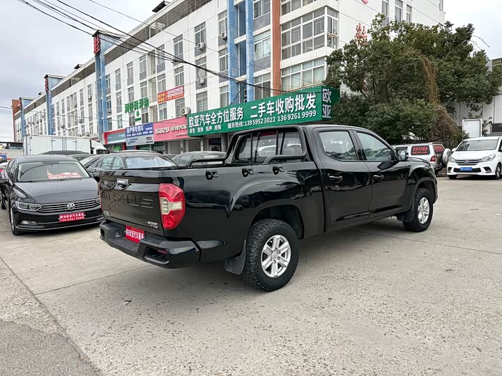 Maxus T70 2020 2020款 2.0T汽油自动四驱旗舰型长箱高底盘