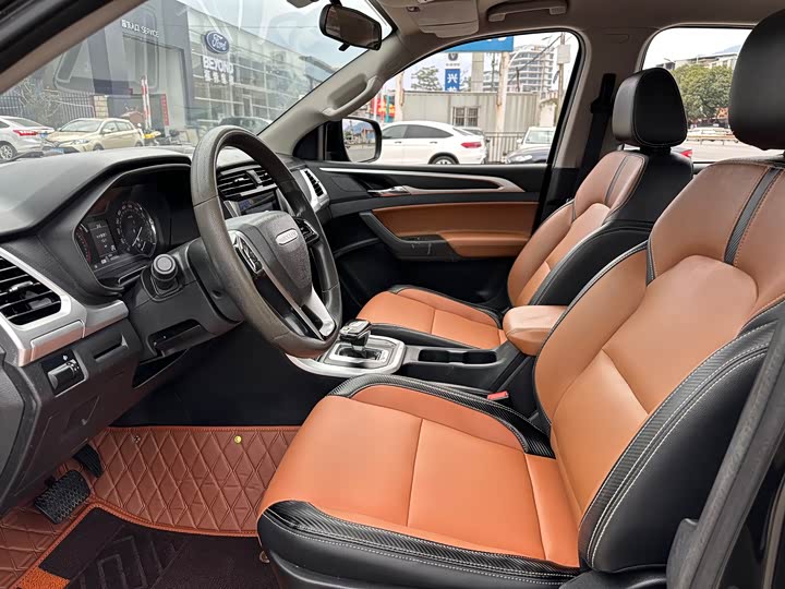 Maxus T70 2020 2020款 2.0T汽油自动四驱旗舰型长箱高底盘