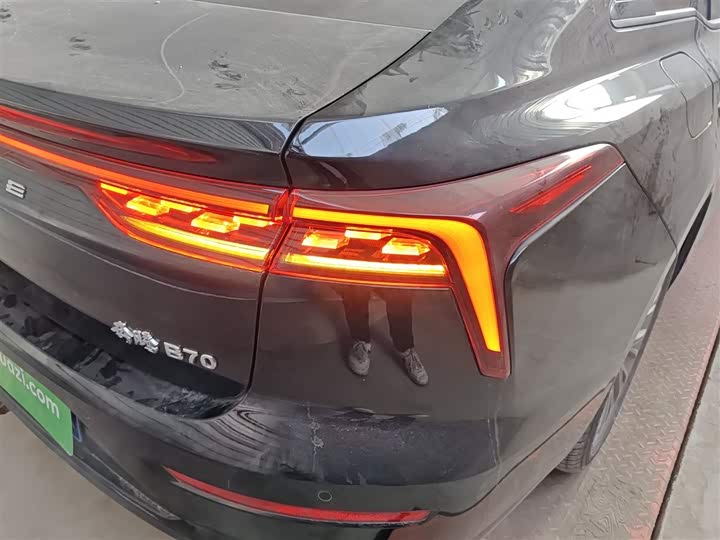 Bestune B70 2025 2025款 龙耀版 1.5T 质享型