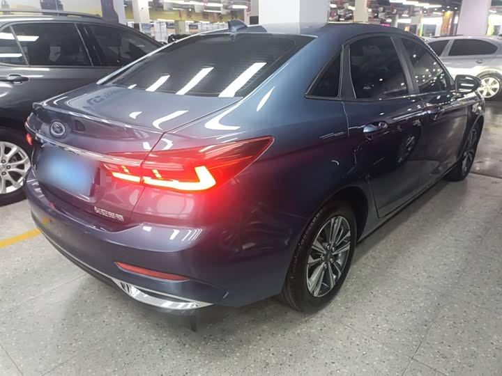 Ford Escort 2021 2021款 1.5L 自动钻石版