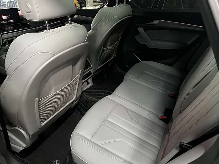 Audi Q5L Sportback 2022 2022款 改款 40 TFSI 时尚型