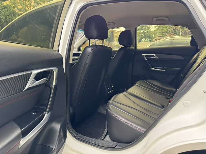 Beijing EU5 2022 2022款 网约出行版