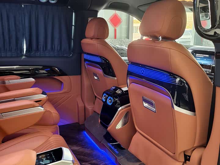 Mercedes-Benz Vito 2024 2024款 2.0T 精英版 7座