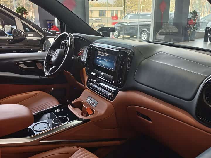 Mercedes-Benz Vito 2024 2024款 2.0T 精英版 7座