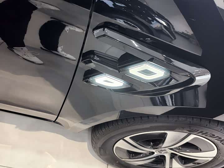 Mercedes-Benz Vito 2024 2024款 2.0T 精英版 7座