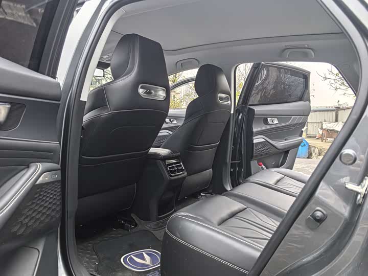 Changan UNI-K 2024 2024款 2.0T 两驱悦尚型