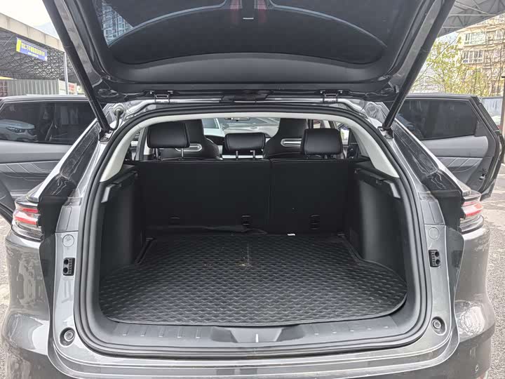 Changan UNI-K 2024 2024款 2.0T 两驱悦尚型