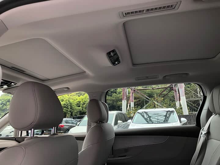 Roewe iMax 8 EV 2025 2025款 1.5T DMH 陆尊至享版