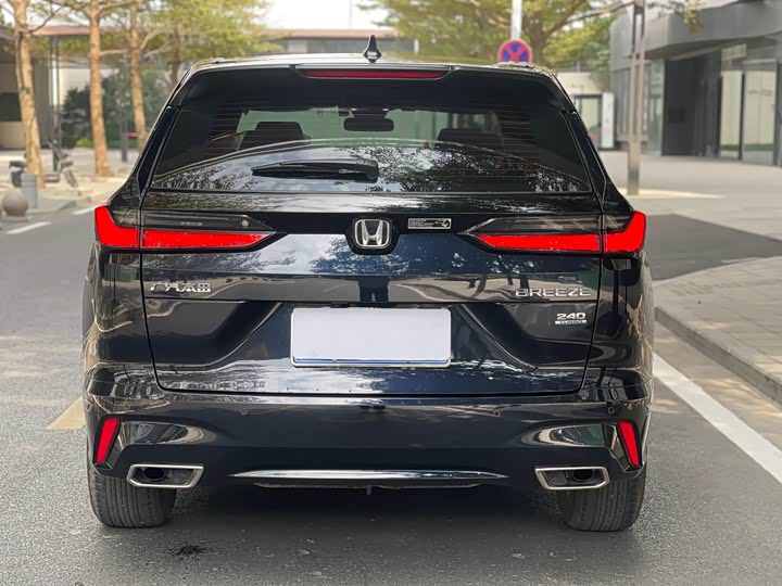 Honda Breeze 2025 2025款 240TURBO 两驱尊贵版 5座