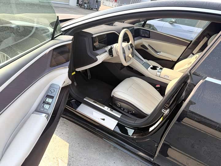 Denza Z9 2024 2024款 1100km 四驱Ultra版