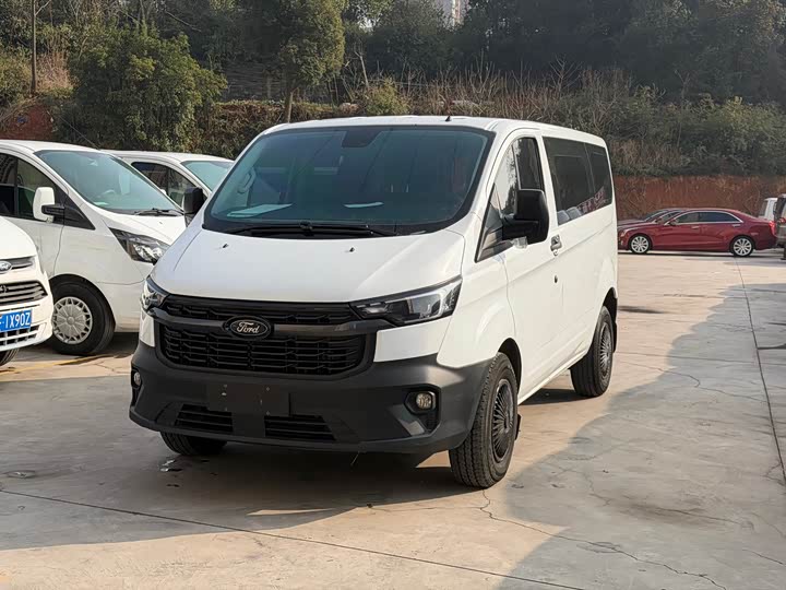 Ford Transit 2023 2023款 2.0T柴油自动多功能商用车短轴低顶5/6座