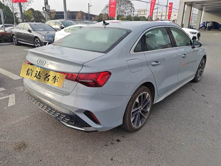 Audi A3 2025 2025款 A3L Limousine 35TFSI 飞驰尊享型