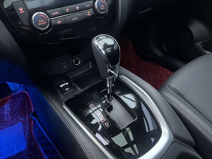 Nissan X-Trail 2023 2023款 经典 2.0L 两驱智联舒享版