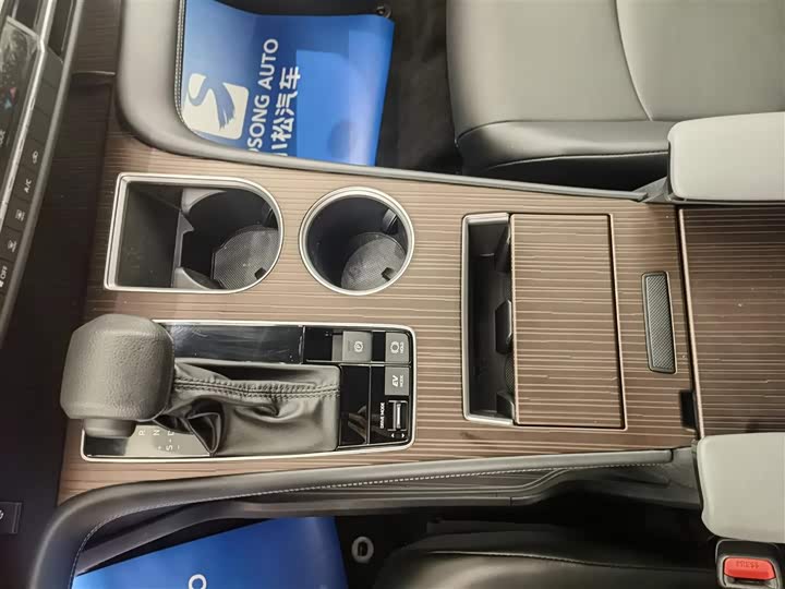 Toyota Granvia 2024 2024款 2.5L混动 舒适版