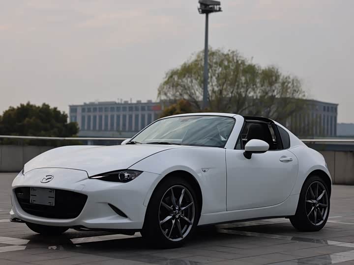 Mazda MX-5 2018 2018款 2.0L RF 珍珠白