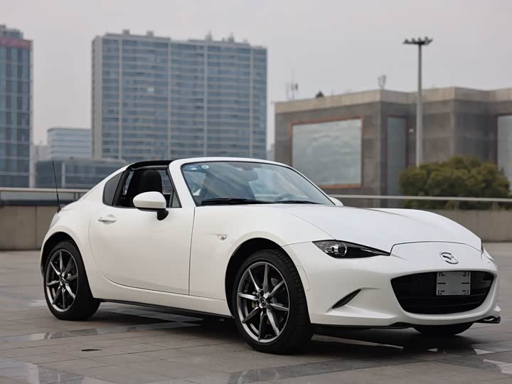 Mazda MX-5 2018 2018款 2.0L RF 珍珠白