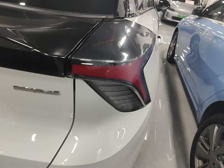 MG Motor 4 EV 2023 2023款 415km 出海冠军版