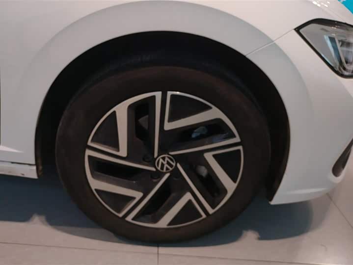 Volkswagen Sagitar L 2025 2025款 300TSI DSG超越版