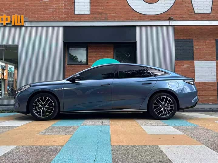 BYD Seal 07 DM-i Hybrid 2025 2025款 DM-i 1.5L 125km 尊贵型