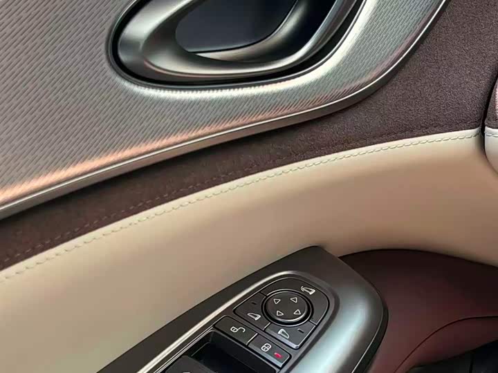 BYD Seal 07 DM-i Hybrid 2025 2025款 DM-i 1.5L 125km 尊贵型