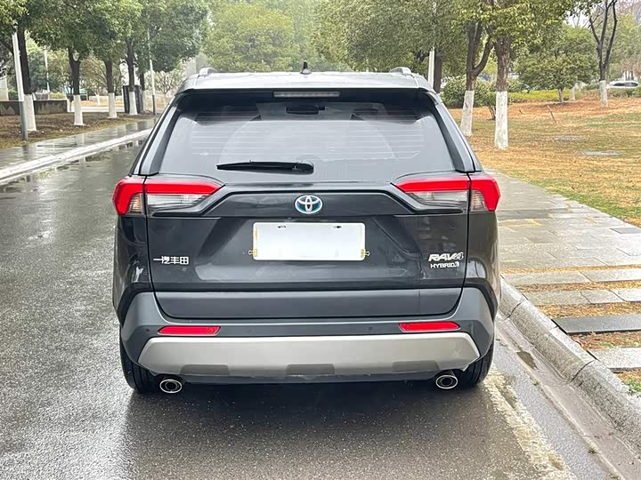 Toyota RAV4 2024 2024款 双擎 2.5L E-CVT两驱精英Plus版
