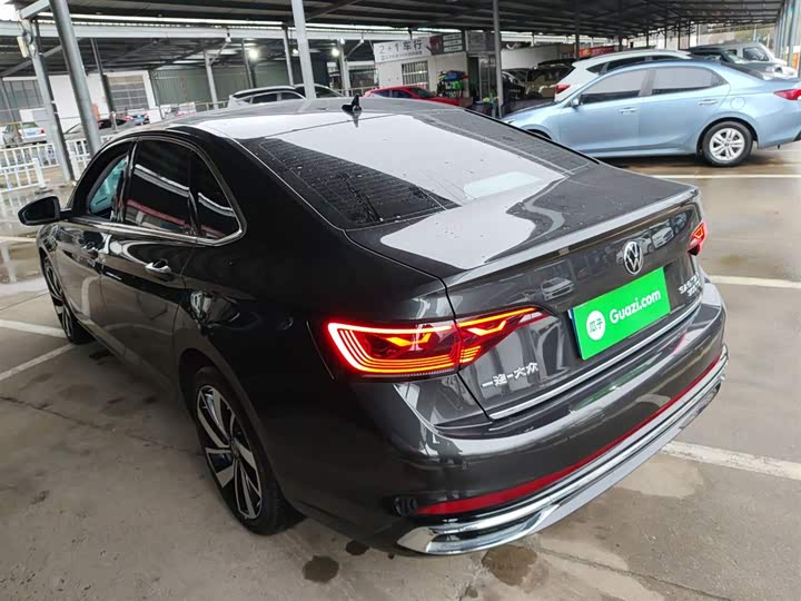 Volkswagen Sagitar L 2025 2025款 300TSI DSG卓越版