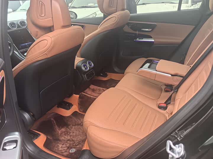 Mercedes-Benz GLC-Class 2025 2025款 改款 GLC 260 L 4MATIC 豪华型