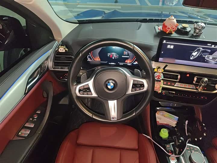 2022 BMW X4
