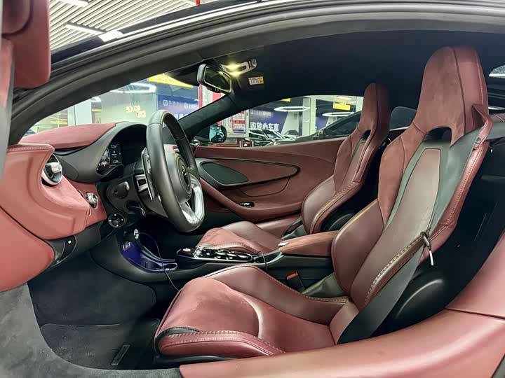 McLaren GT 2023 2023款 4.0T 标准型