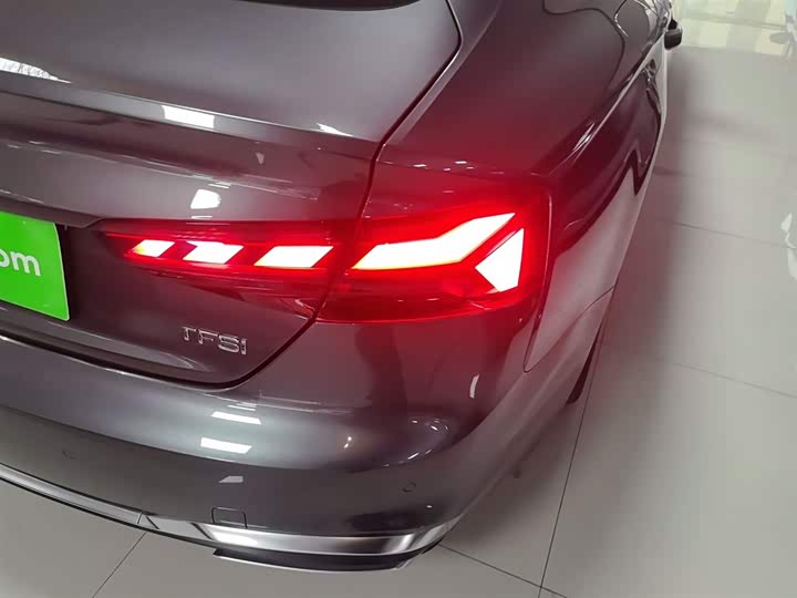 Audi A5 2024 2024款 Sportback 40 TFSI 时尚动感型