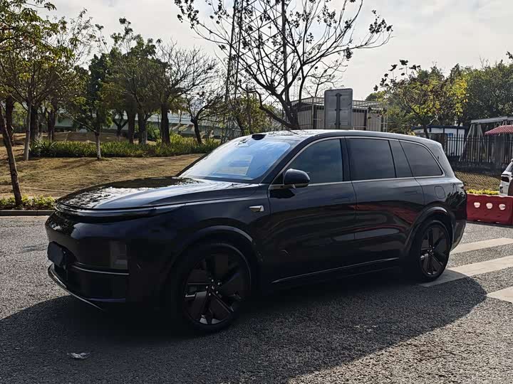 2025 LiXiang L9