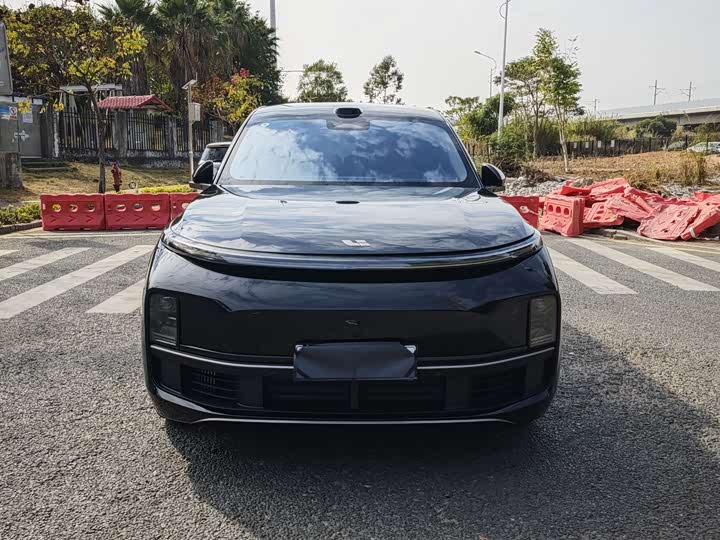 2025 LiXiang L9
