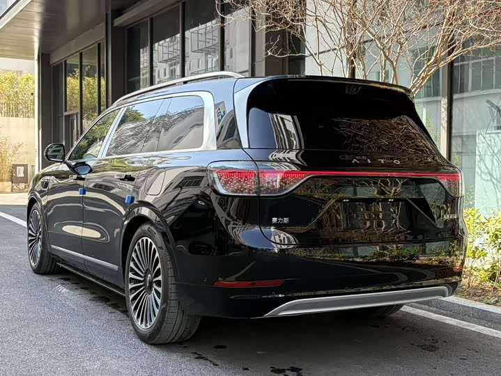 Aito M9 2025 2025款 纯电 Ultra版 100kWh 5座版