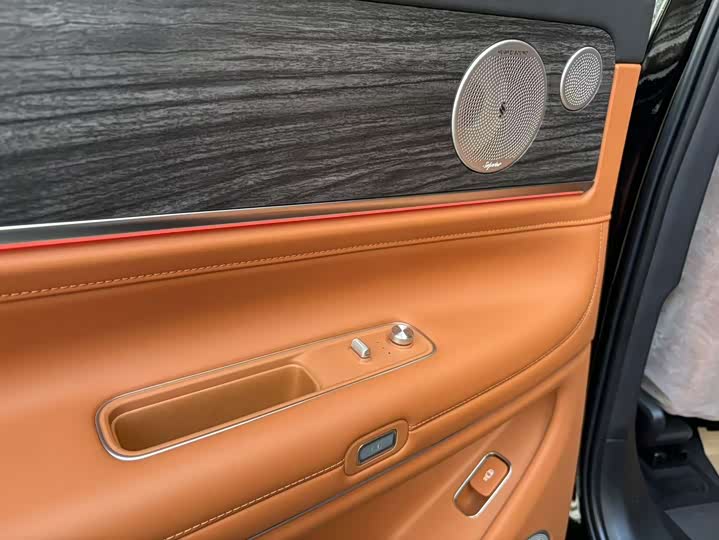 Aito M9 2025 2025款 纯电 Ultra版 100kWh 5座版