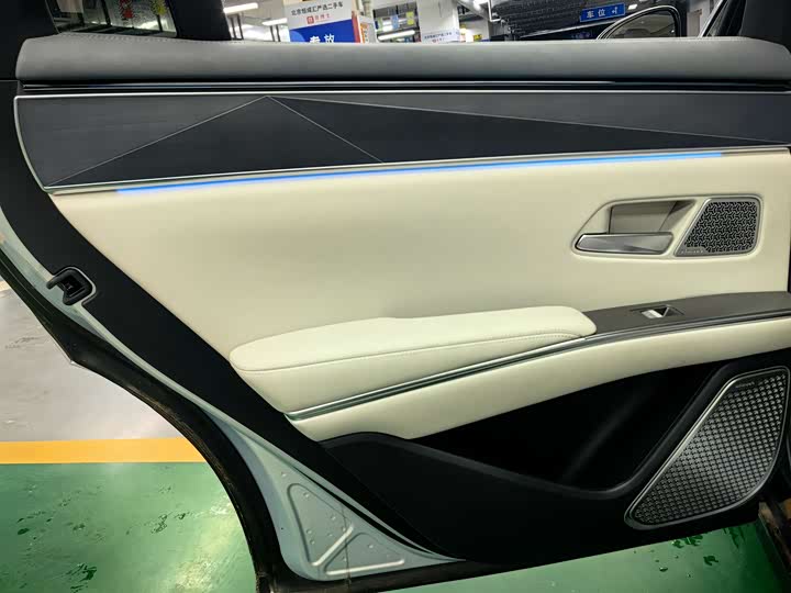 BYD Han L 2025 2025款 EV 四驱激光雷达旗舰型