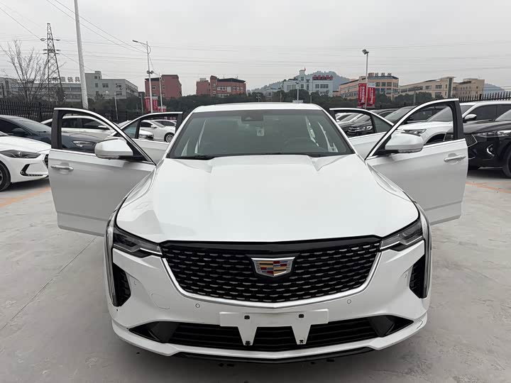 2023 Cadillac CT4