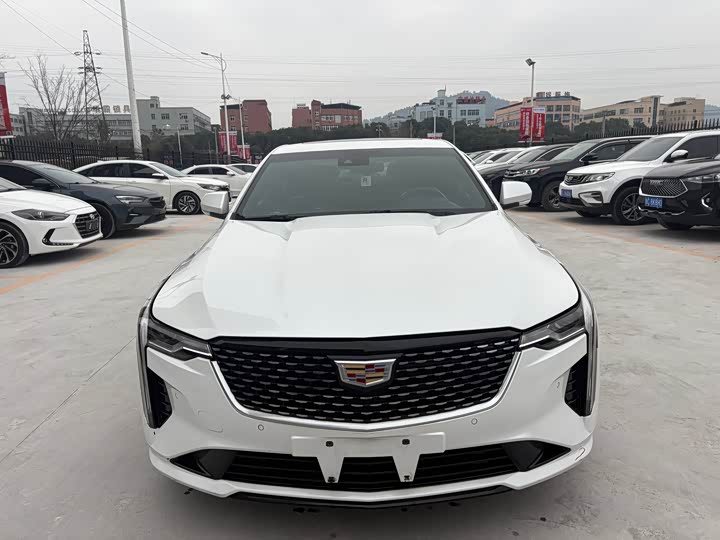 2023 Cadillac CT4